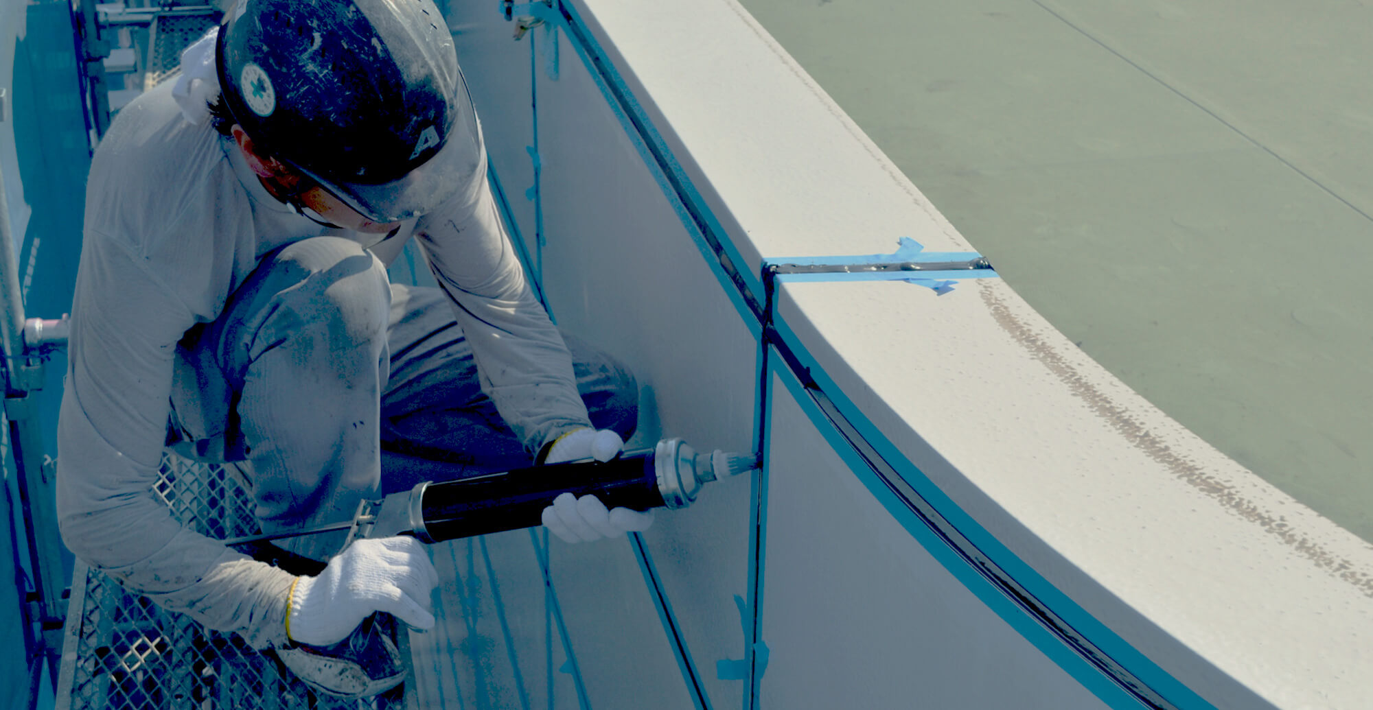 未経験からでも職人として成長できる環境を整えています。 TMシール株式会社で、一生モノの防水・シール技術を。